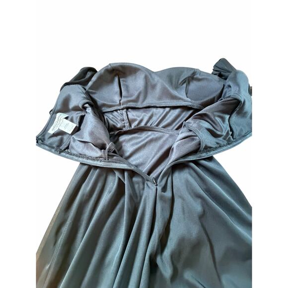 Betsy and Adam Black Gown - Size 10 - Picture 10 of 15